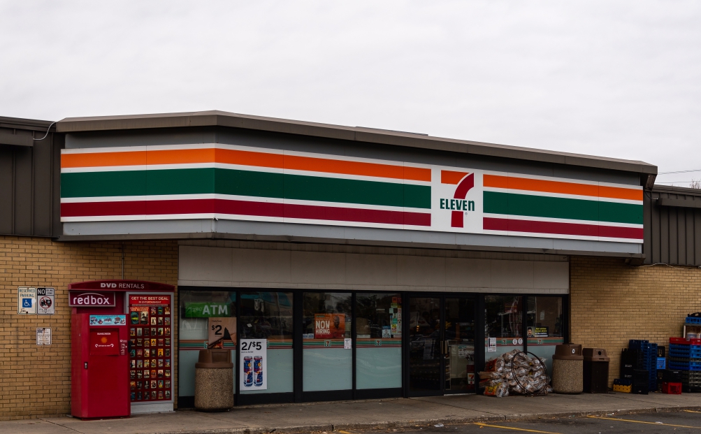 7-Eleven Store